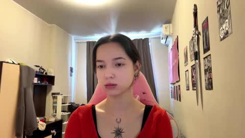 Snapshot of lenagoode chatting on 03-11-26, 08:42 Kate online show from 03-11-26, 08:42