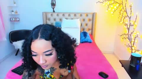 Lena  online show from 10-01-25, 12:33