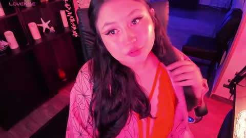 Lenna Kang online show from 02-11-25, 01:10