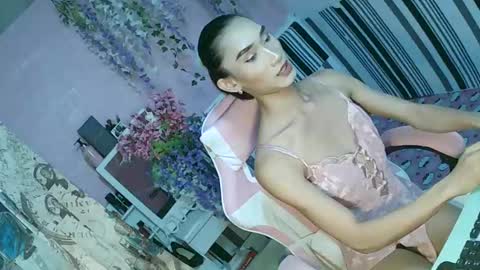 Snapshot of lennonxshit chatting on 02-25-25, 04:53 JANE online show from 02-25-25, 04:53