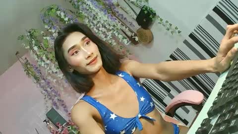 Snapshot of lennonxshit chatting on 03-05-25, 02:14 JANE online show from 03-05-25, 02:14