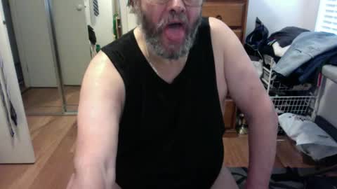 Snapshot of lennyfife chatting on 01-22-25, 09:21 Pussylicker online show from 01-22-25, 09:21