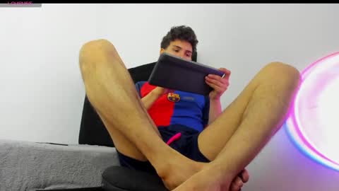 Snapshot of leo183877 chatting on 03-05-26, 01:40 leo183877 online show from 03-05-26, 01:40