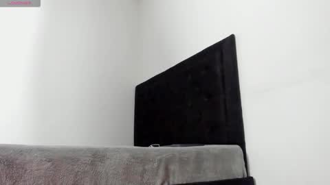 Snapshot of leo183877 chatting on 03-08-26, 04:27 leo183877 online show from 03-08-26, 04:27