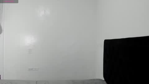 Snapshot of leo183877 chatting on 03-08-26, 04:33 leo183877 online show from 03-08-26, 04:33