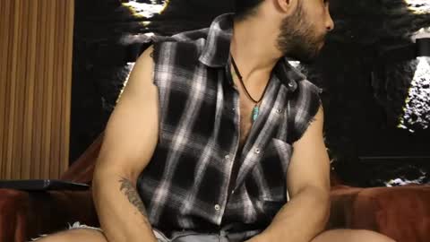Snapshot of leo_diaz01 chatting on 05-13-26, 12:08 Leo Diaz online show from 05-13-26, 12:08