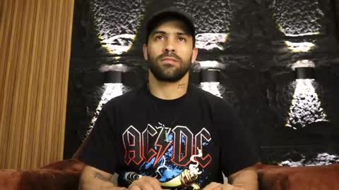 Snapshot of leo_diaz01 chatting on 05-19-26, 01:56 Leo Diaz online show from 05-19-26, 01:56
