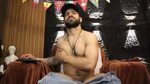Snapshot of leo_diaz01 chatting on 06-14-26, 02:24 Leo Diaz online show from 06-14-26, 02:24