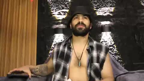 Leo  Diaz online show from 06-30-26, 09:49