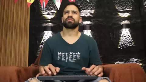 Leo  Diaz online show from 07-11-26, 01:19