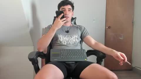 Snapshot of leo_jones389 chatting on 07-08-26, 12:26 Leo Jones online show from 07-08-26, 12:26
