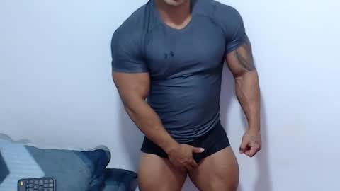Snapshot of leo_muscleboy chatting on 06-17-26, 03:09 Leo online show from 06-17-26, 03:09