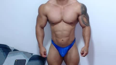 Snapshot of leo_muscleboy chatting on 06-18-26, 02:32 Leo online show from 06-18-26, 02:32