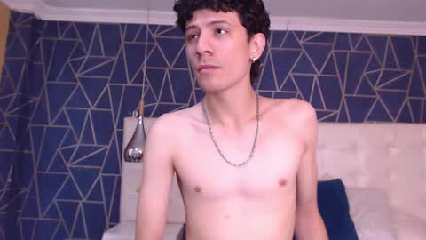 Snapshot of leofeniix chatting on 03-06-26, 04:42 Leo online show from 03-06-26, 04:42