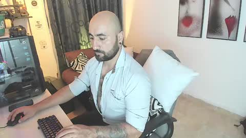 Snapshot of leon_1717 chatting on 01-13-25, 08:58 Leon online show from 01-13-25, 08:58