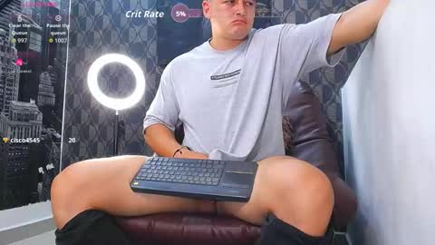 Snapshot of leon_ssmoron chatting on 02-18-26, 12:06 Leon Smoron online show from 02-18-26, 12:06