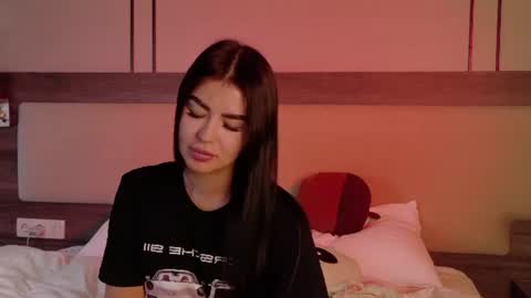 Snapshot of leonameilee chatting on 07-02-26, 06:52 Mila online show from 07-02-26, 06:52