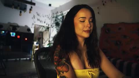 Snapshot of leonamell chatting on 09-13-25, 12:54 Leo online show from 09-13-25, 12:54