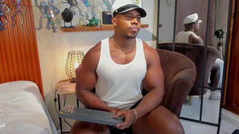 Snapshot of leonardo_jones1 chatting on 09-24-25, 11:30 Leandro jones online show from 09-24-25, 11:30