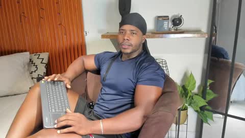 Leandro jones online show from 11-05-25, 12:10