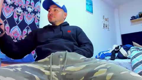 Snapshot of leonardo_sanguinnetti chatting on 09-16-25, 06:03 JOSEPH online show from 09-16-25, 06:03