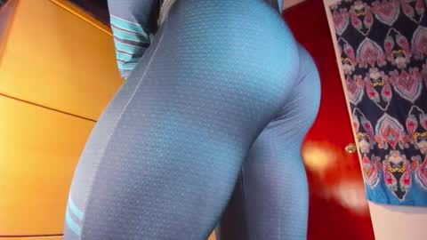 Snapshot of leonardo_sanguinnetti chatting on 09-21-25, 05:53 JOSEPH online show from 09-21-25, 05:53