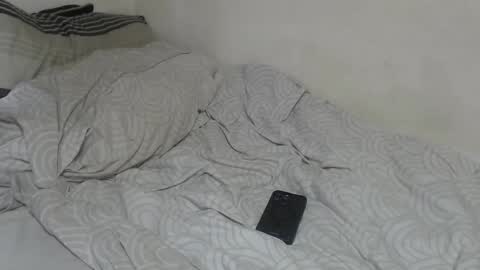 Snapshot of leonevans33 chatting on 02-18-26, 12:01 LSE online show from 02-18-26, 12:01