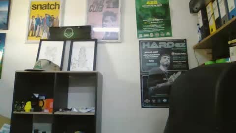 Snapshot of leonidascum chatting on 04-29-26, 05:52 leonidascum online show from 04-29-26, 05:52