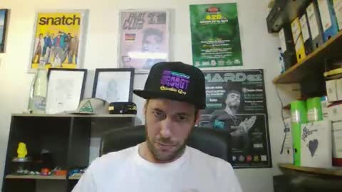 Snapshot of leonidascum chatting on 06-05-26, 10:21 leonidascum online show from 06-05-26, 10:21