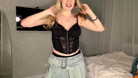 Snapshot of leonormcelyea chatting on 02-27-26, 04:18 Eve online show from 02-27-26, 04:18