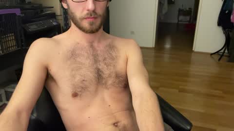 Leon online show from 01-27-25, 05:37