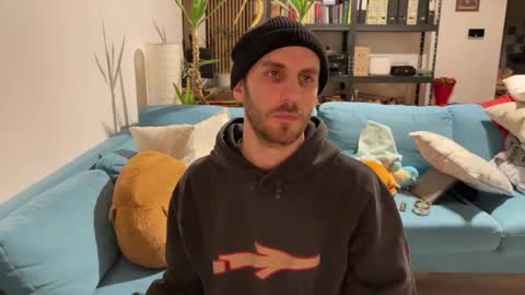 Leon online show from 02-01-25, 08:58