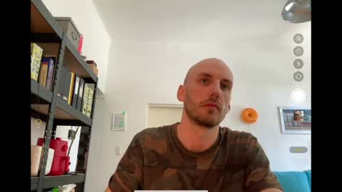 Leon online show from 05-05-26, 09:50