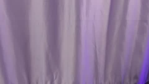 Snapshot of leoo_miller chatting on 12-21-25, 04:19 Leo online show from 12-21-25, 04:19