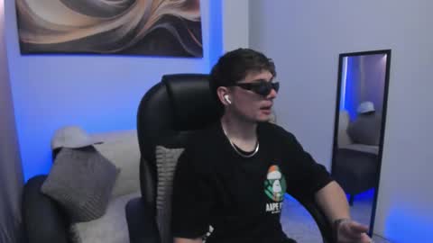 Snapshot of leoo_miller chatting on 02-07-26, 05:00 Leo online show from 02-07-26, 05:00