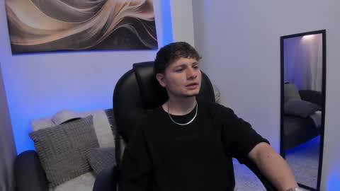 Snapshot of leoo_miller chatting on 02-10-26, 04:49 Leo online show from 02-10-26, 04:49