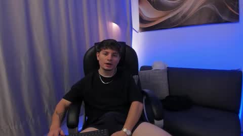 Snapshot of leoo_miller chatting on 02-20-26, 04:53 Leo online show from 02-20-26, 04:53