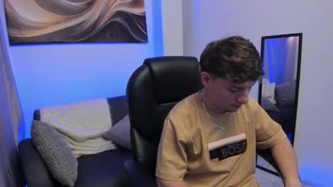 Snapshot of leoo_miller chatting on 03-01-26, 04:03 Leo online show from 03-01-26, 04:03