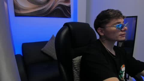 Snapshot of leoo_miller chatting on 03-03-26, 04:07 Leo online show from 03-03-26, 04:07