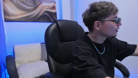 Snapshot of leoo_miller chatting on 03-11-26, 04:18 Leo online show from 03-11-26, 04:18