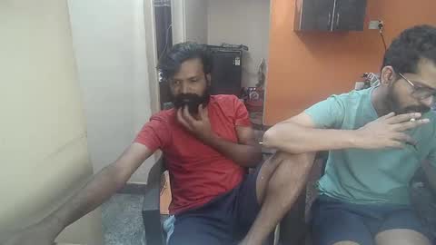 Snapshot of leosbroad chatting on 02-07-25, 04:24 Leo online show from 02-07-25, 04:24