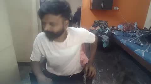 Snapshot of leosbroad chatting on 02-21-25, 07:01 Leo online show from 02-21-25, 07:01