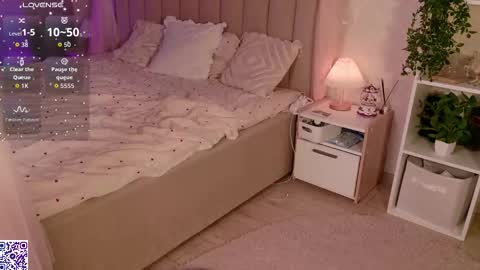 Nicole Moore online show from 01-19-26, 03:05