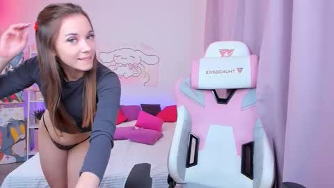 Snapshot of lery_dely chatting on 10-13-25, 03:06 Valerie online show from 10-13-25, 03:06