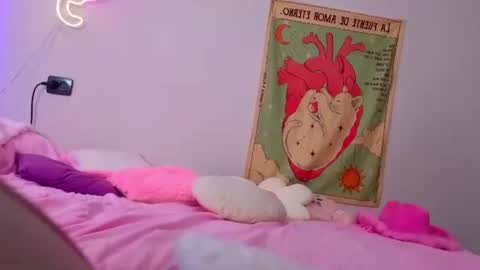 Snapshot of lery_dely chatting on 07-07-26, 02:58 Valerie online show from 07-07-26, 02:58