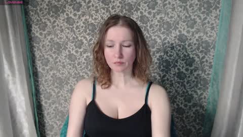 Snapshot of lesanamagic chatting on 12-22-24, 07:52 LesanaMagic online show from 12-22-24, 07:52