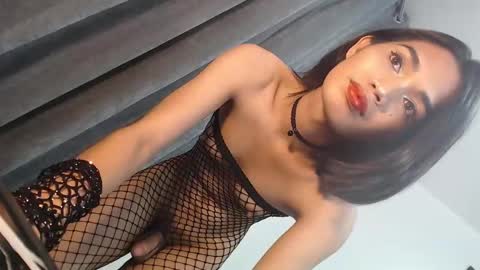 Snapshot of lesi_trisha chatting on 01-16-25, 09:19 Trisha18 online show from 01-16-25, 09:19