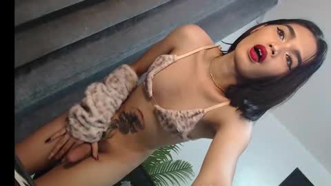 Snapshot of lesi_trisha chatting on 03-01-25, 05:42 Trisha18 online show from 03-01-25, 05:42