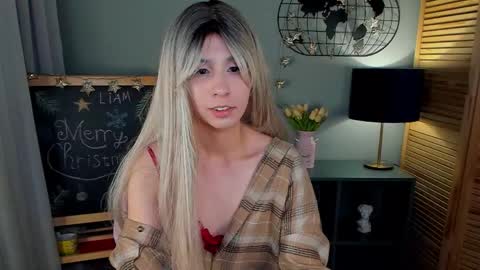 Snapshot of lesilos chatting on 01-11-26, 01:43 Eveline online show from 01-11-26, 01:43