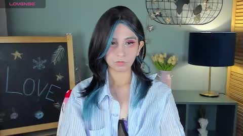 Snapshot of lesilos chatting on 02-27-26, 01:27 Eveline online show from 02-27-26, 01:27